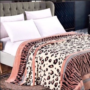 Leopard Print Micro Plush Velvet Throw Blanket